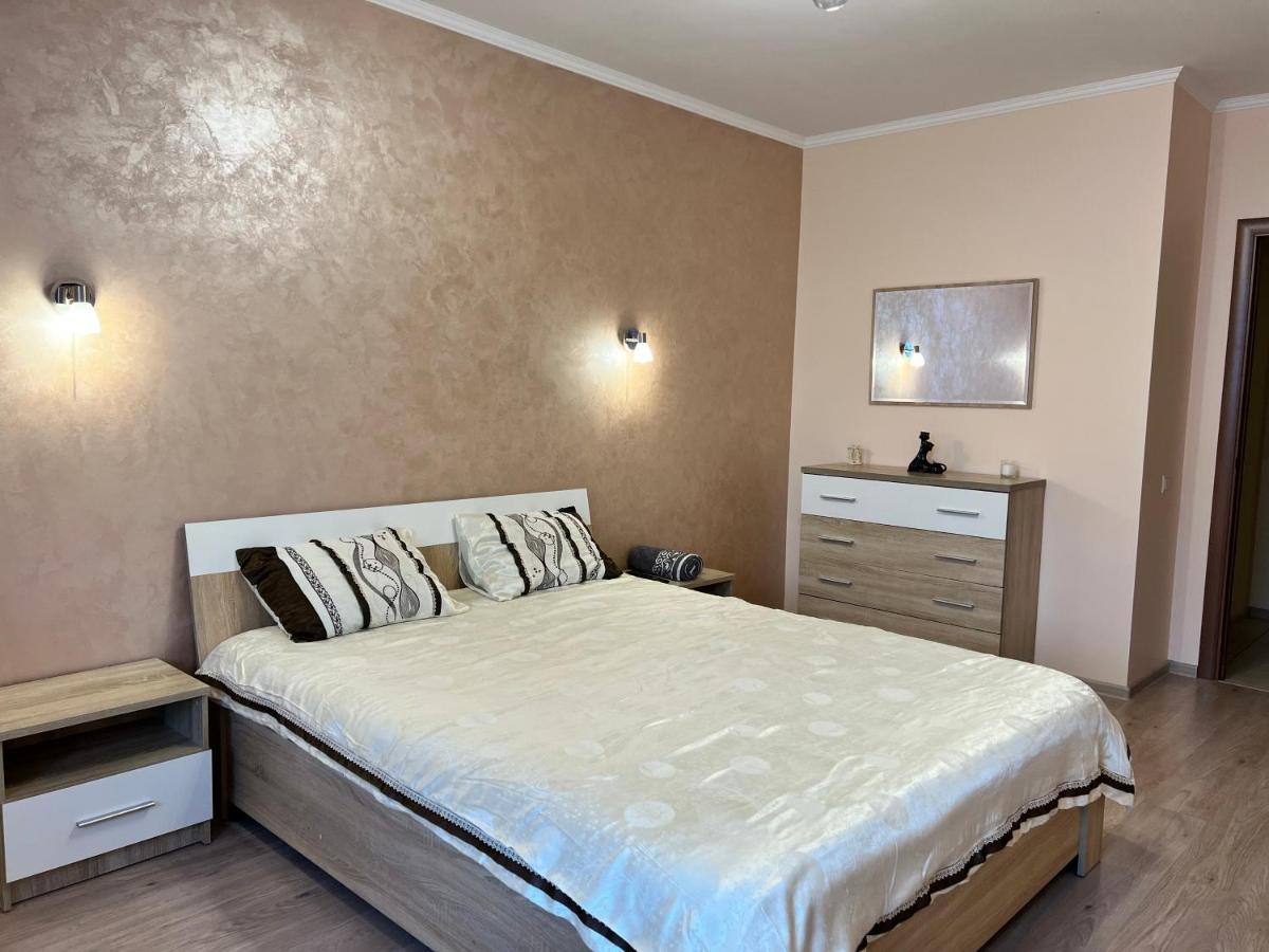 Apartaments Sichovyh Strilciv 68A Iwano-Frankiwsk Zewnętrze zdjęcie