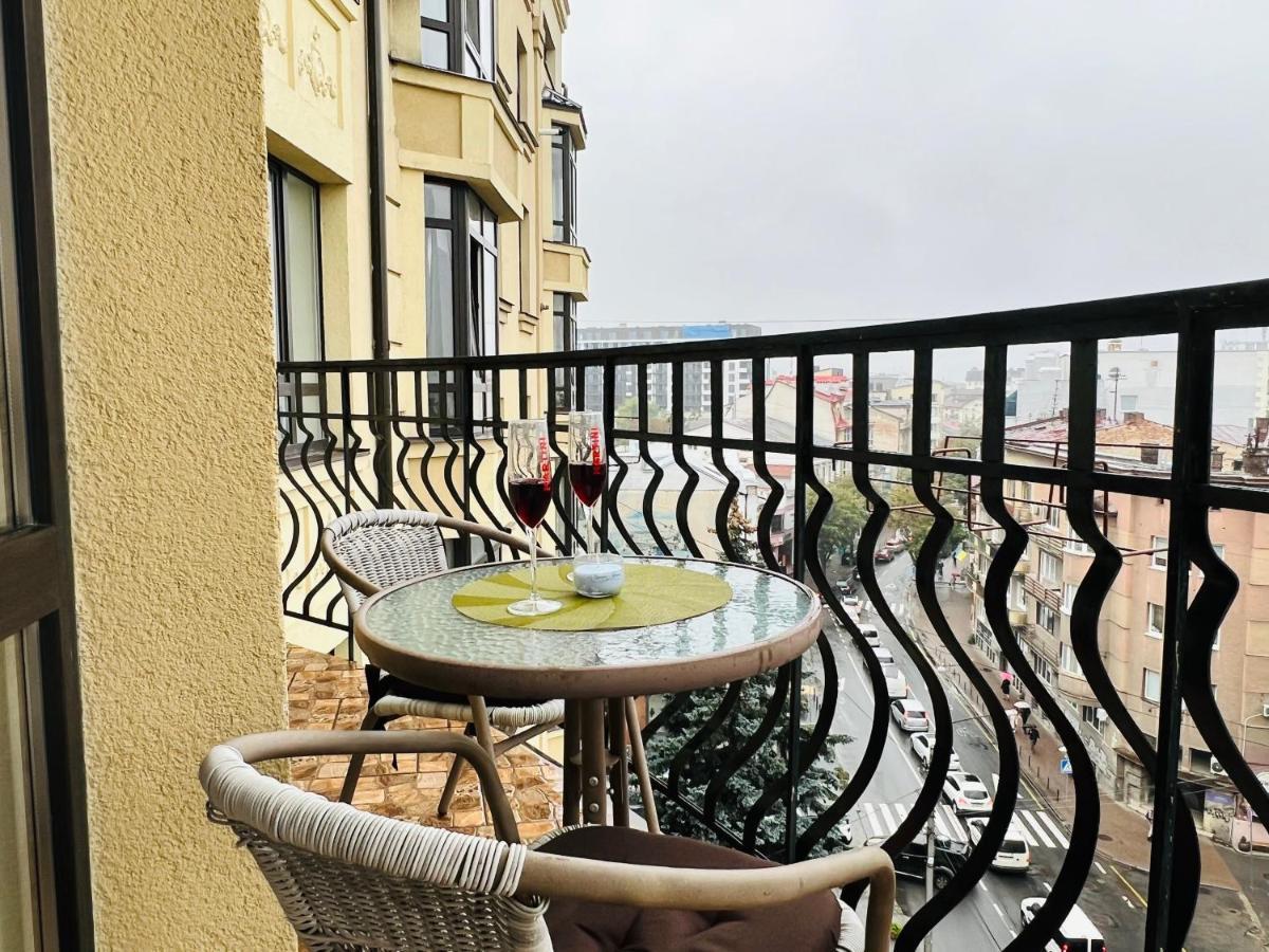 Apartaments Sichovyh Strilciv 68A Iwano-Frankiwsk Zewnętrze zdjęcie