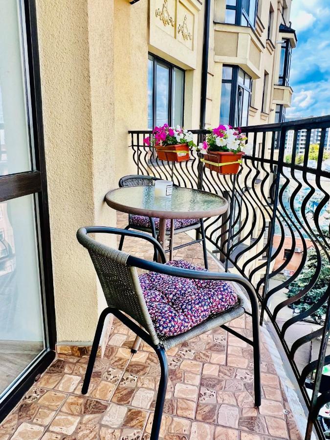 Apartaments Sichovyh Strilciv 68A Iwano-Frankiwsk Zewnętrze zdjęcie
