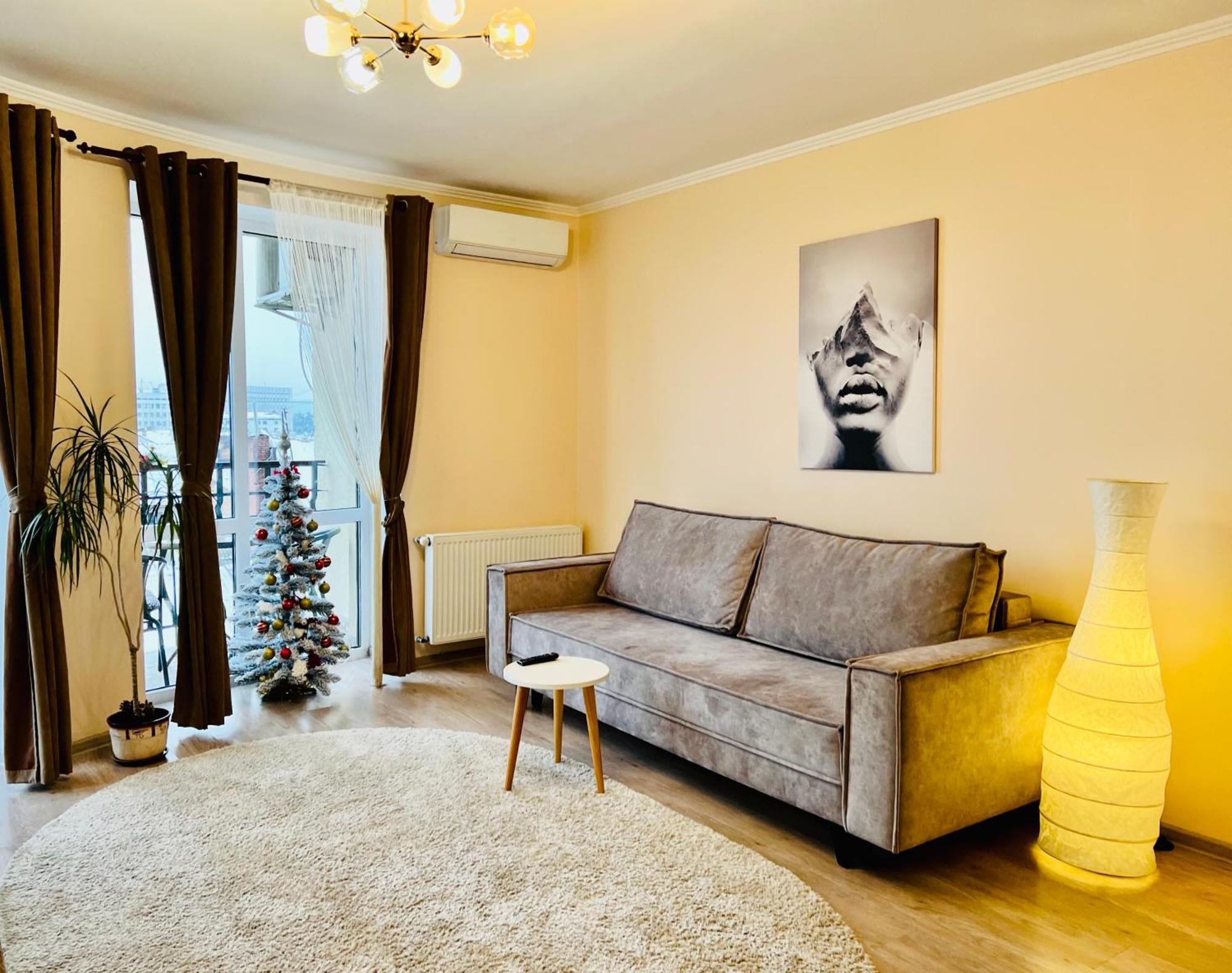 Apartaments Sichovyh Strilciv 68A Iwano-Frankiwsk Zewnętrze zdjęcie